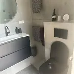 Kleines Neues Sauberes Appartement